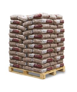 Pelfin bruine houtpellets op pallet